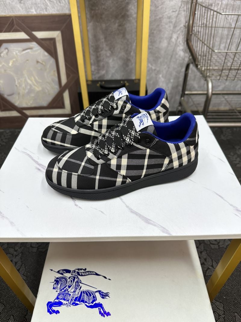 Burberry Low Shoes